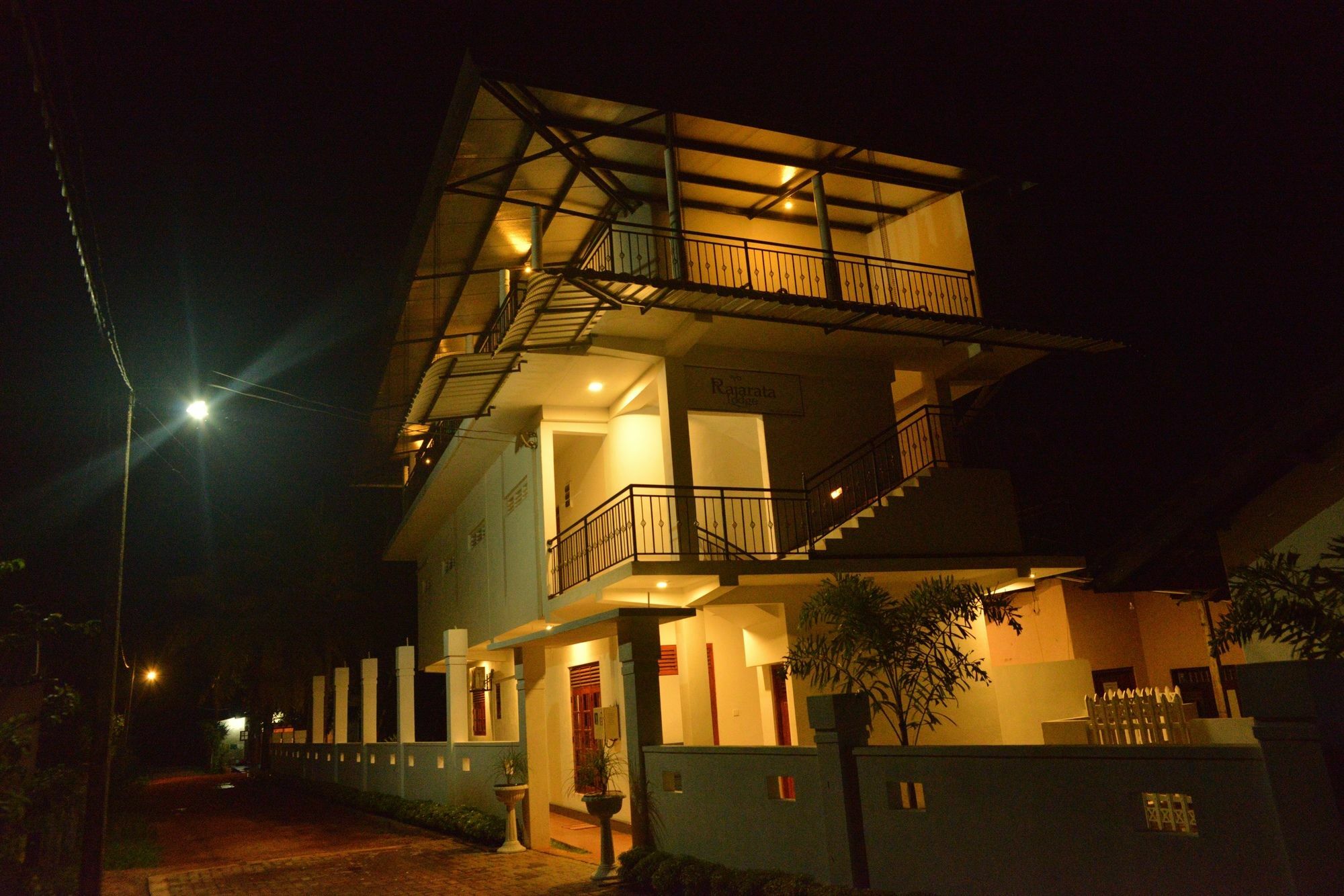 Rajarata Family Resort Anuradhapura Exterior foto